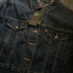Levi’s Women Trucker jacket 