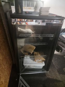 Avanti wine fridge