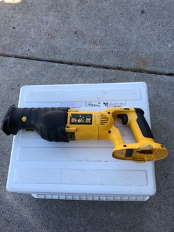 Dewalt 18V reciprocating saw