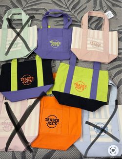 Tote bag