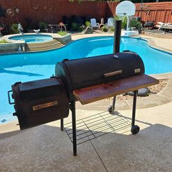New Braunfels Heavy Duty Smoker Thick Gauge Metal Grill Barbeque