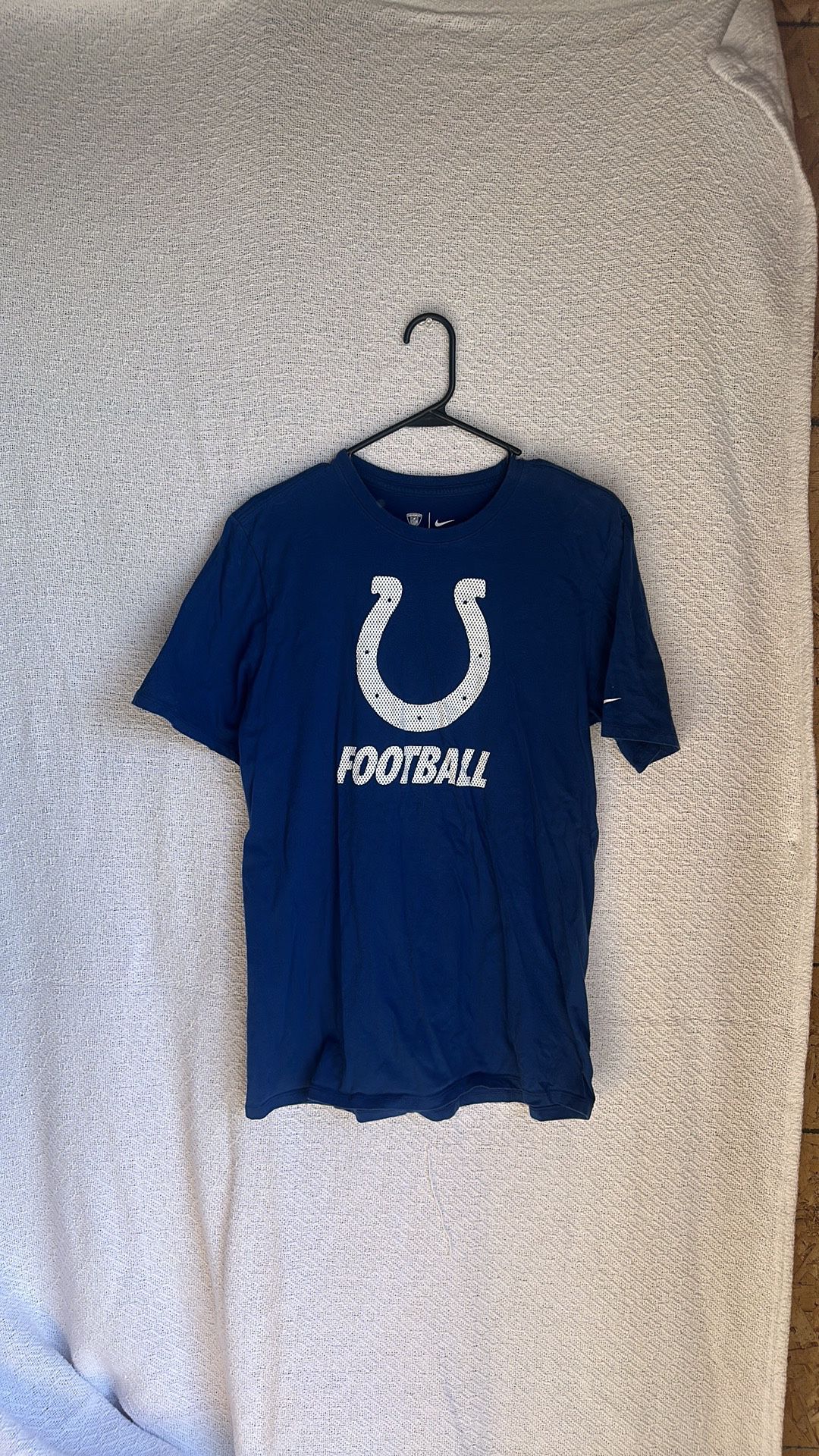 Colts men’s football blue tshirt large