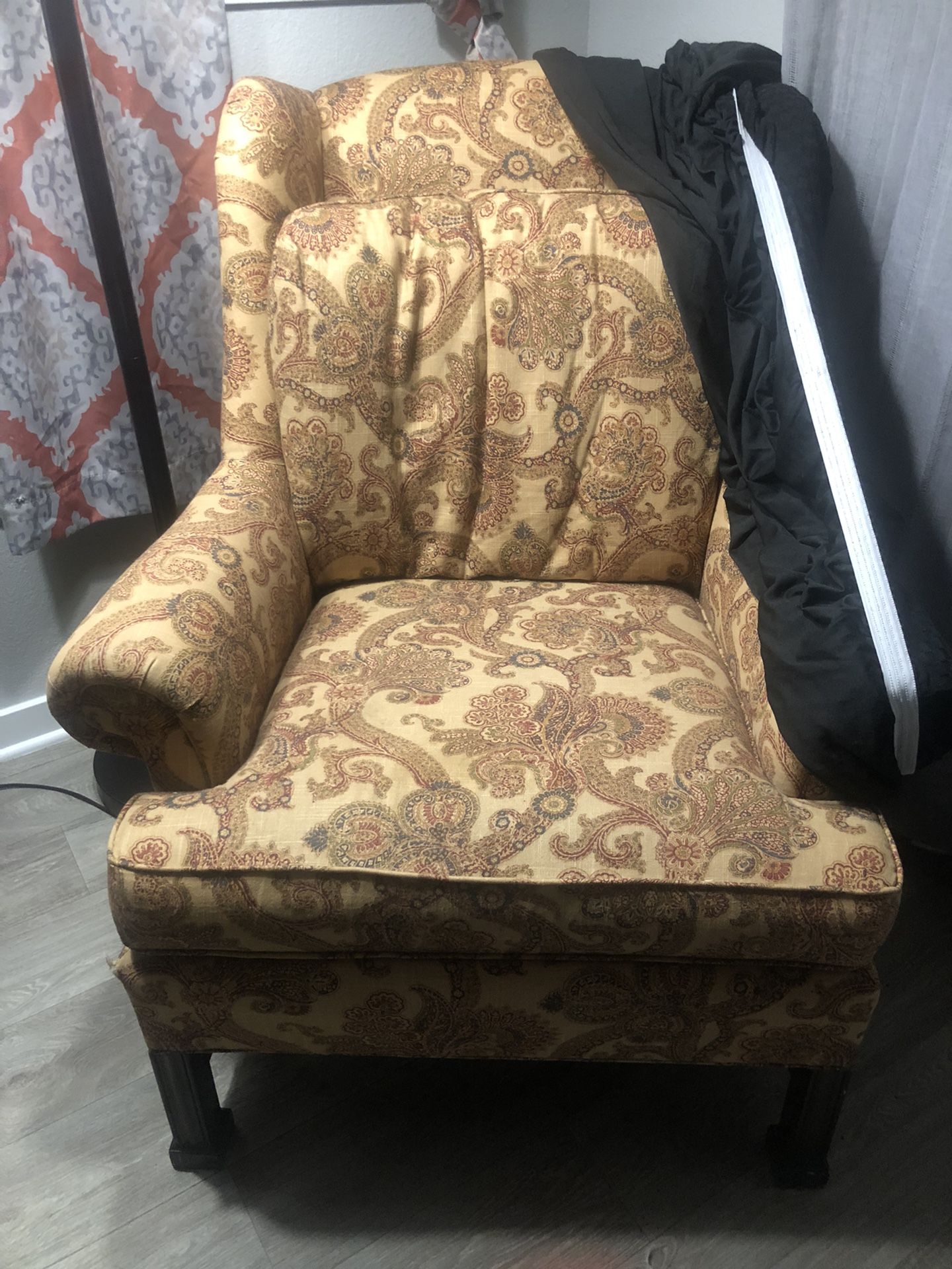 Chip And Dale Wingback Thomasville Chair. Vintage 