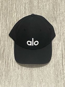 ALO YOGA PERFORMANCE OFF DUTY CAP “NEW”