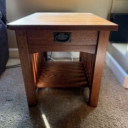 Matching coffee table and side table