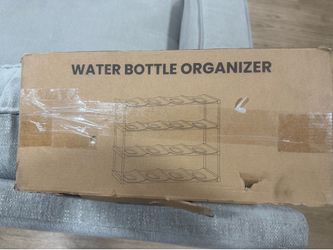 Water bottle organizer