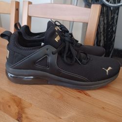 Puma Black With Gold Logos Women's 9