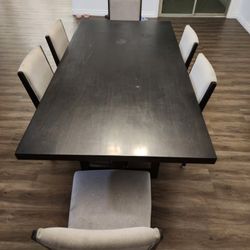 Dining Table & Chairs