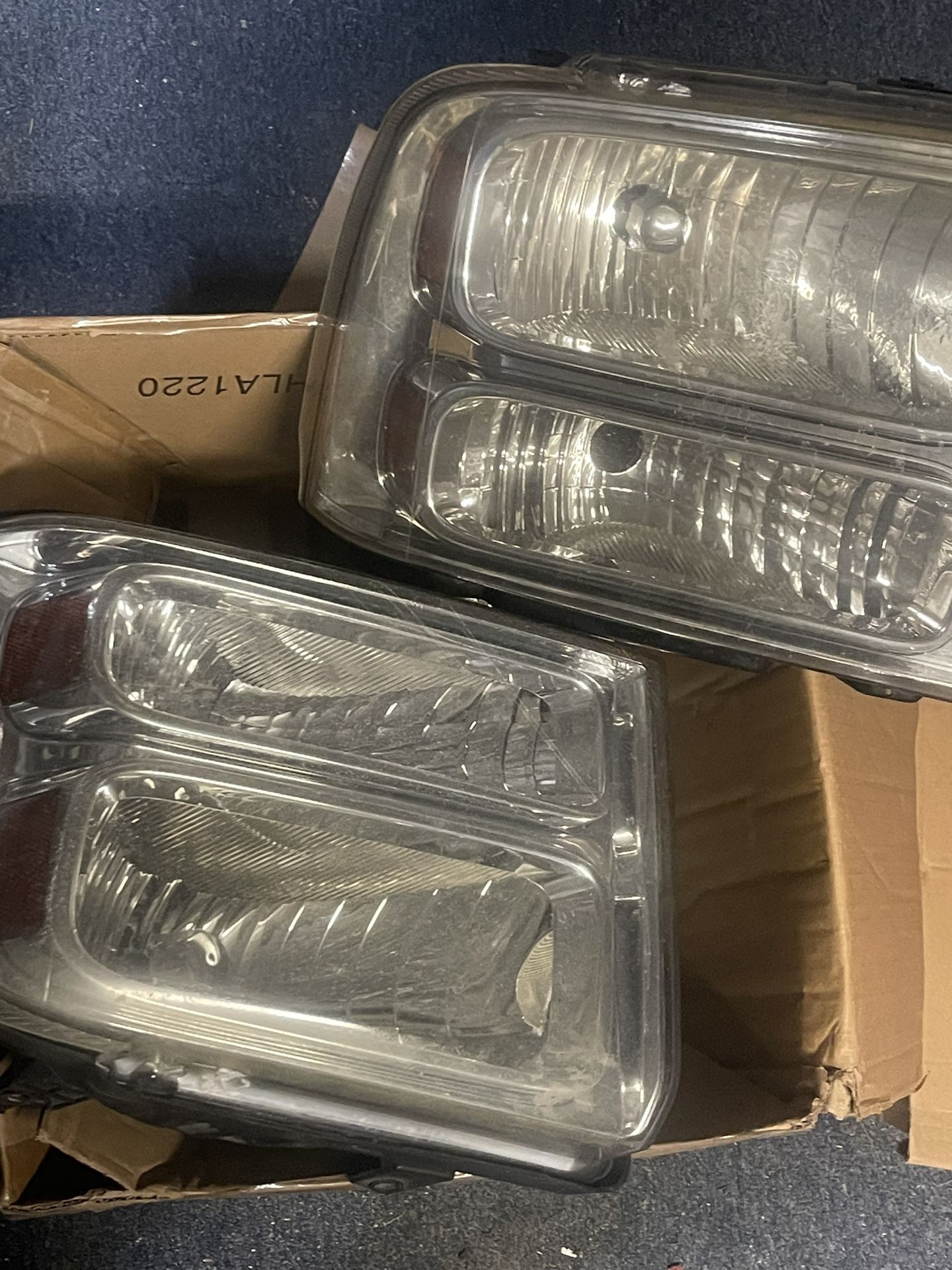 Stock 2005 F350 Headlights Casings