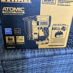 Dewalt 23 GA Pin Nailer Nail Gun