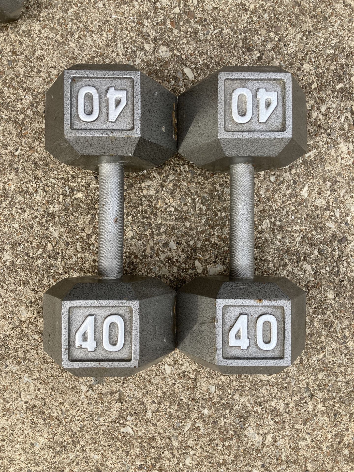 40 lb dumbbells dumbbell set x2 80 lbs total Cast Iron hex weights weight pair pounds pound 40lb 40lbs 80lb 80lbs Weightlifting