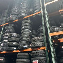 225 75 16 LT 10PLY New Set