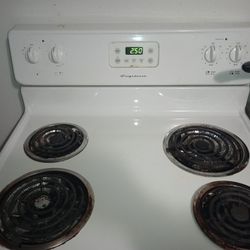 Frigidaire Stove