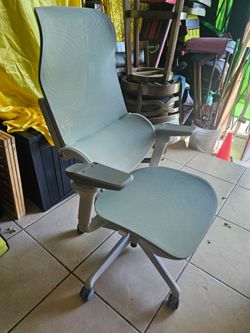 MORPH Edition Lumbar Auto-track Tech Ergonomic Chair by Sunaofe