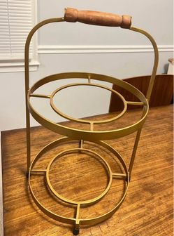 Golden Dinner Plates stand shelving