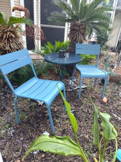 Metal garden bistro set MESA Y DOS SILLAS DE FIERRO PARA su PORCHE OR patio furniture