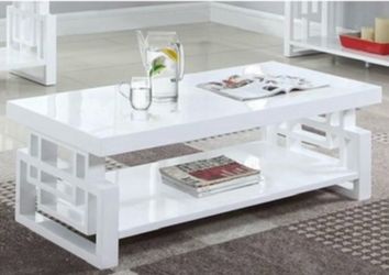 White lacquer coffee table