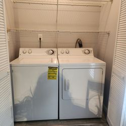 GE Washer/Dryer Set