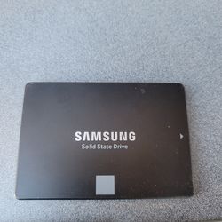SSD Drive: 500GB 2.5 SSD Solid state Drive.