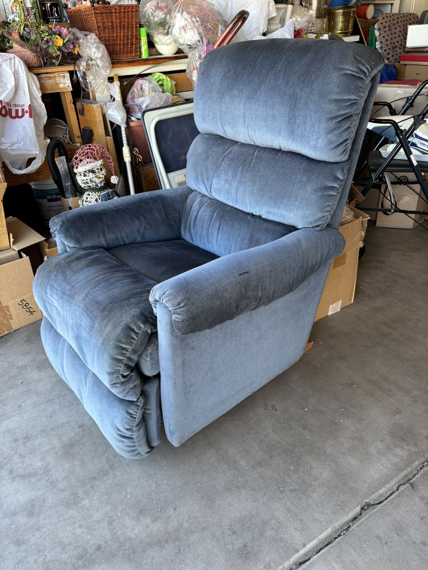 Recliner Chair In Good Condition