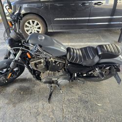 2022 Harley Sportster Iron 883N