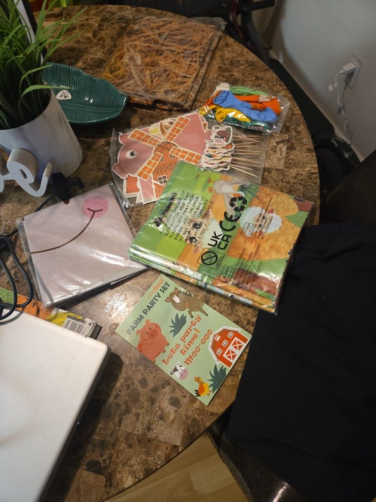 Farm ANIMAL PARTY DECOR