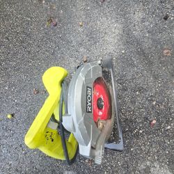 Ryobi skill saw / Sierra