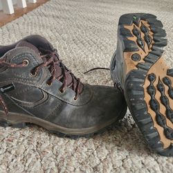 Timberland Boys Size 2