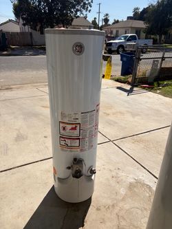 30 Gallons gas water heater 60 days warranty 300