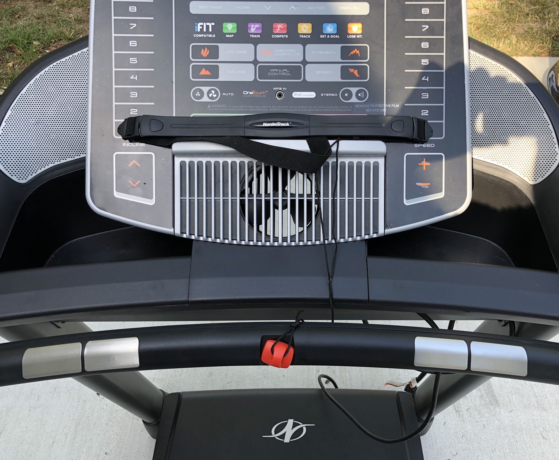 NordicTrack Treadmill C900i for Sale in McKee City, NJ OfferUp