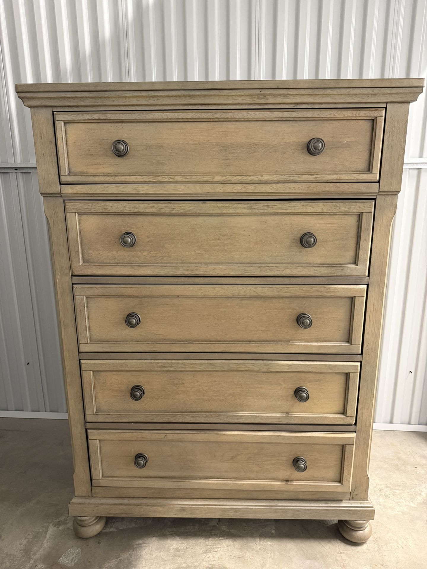 Dresser!!