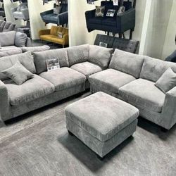 BRAND NEW 4PC SECTIONAL SOFA SET WITH OTTOMAN AND ACCENT PILLOWS INCLUDED $549