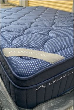 DreamCloud Luxe Hybrid Queen - $485 (Retail: $1,299)