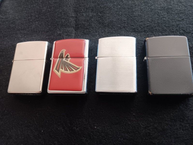 4 Vintage Collectible Zippo Lighters