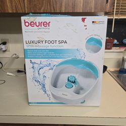 Bearer- Luxury foot spa