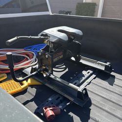 Curt A16 5th Wheel Hitch 