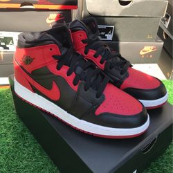 Jordan 1 Banned Mid Size 5Y And 5.5