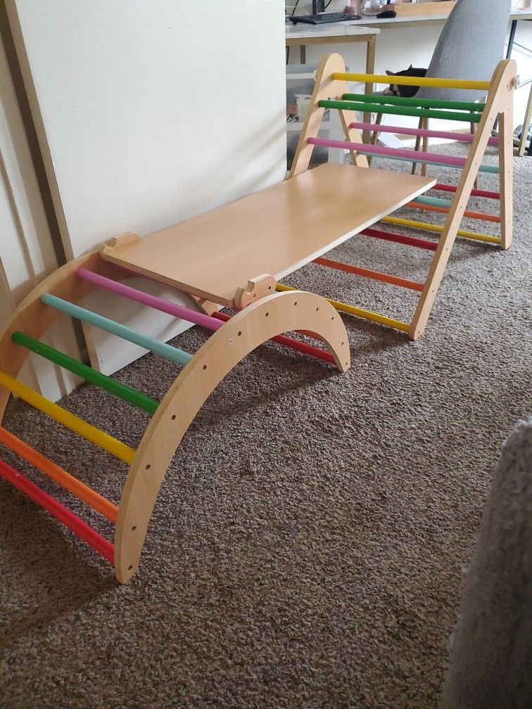 Pickler Triangle Toddler Jungle Gym