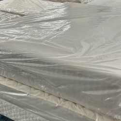 12” Queen Memory Foam Mattress