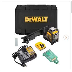DEWALT 12V MAX Lithium-lon 100 ft. Green Self-Leveling 3-Beam 360 Degree Laser Level with 2.0Ah Battery, Charger and Case