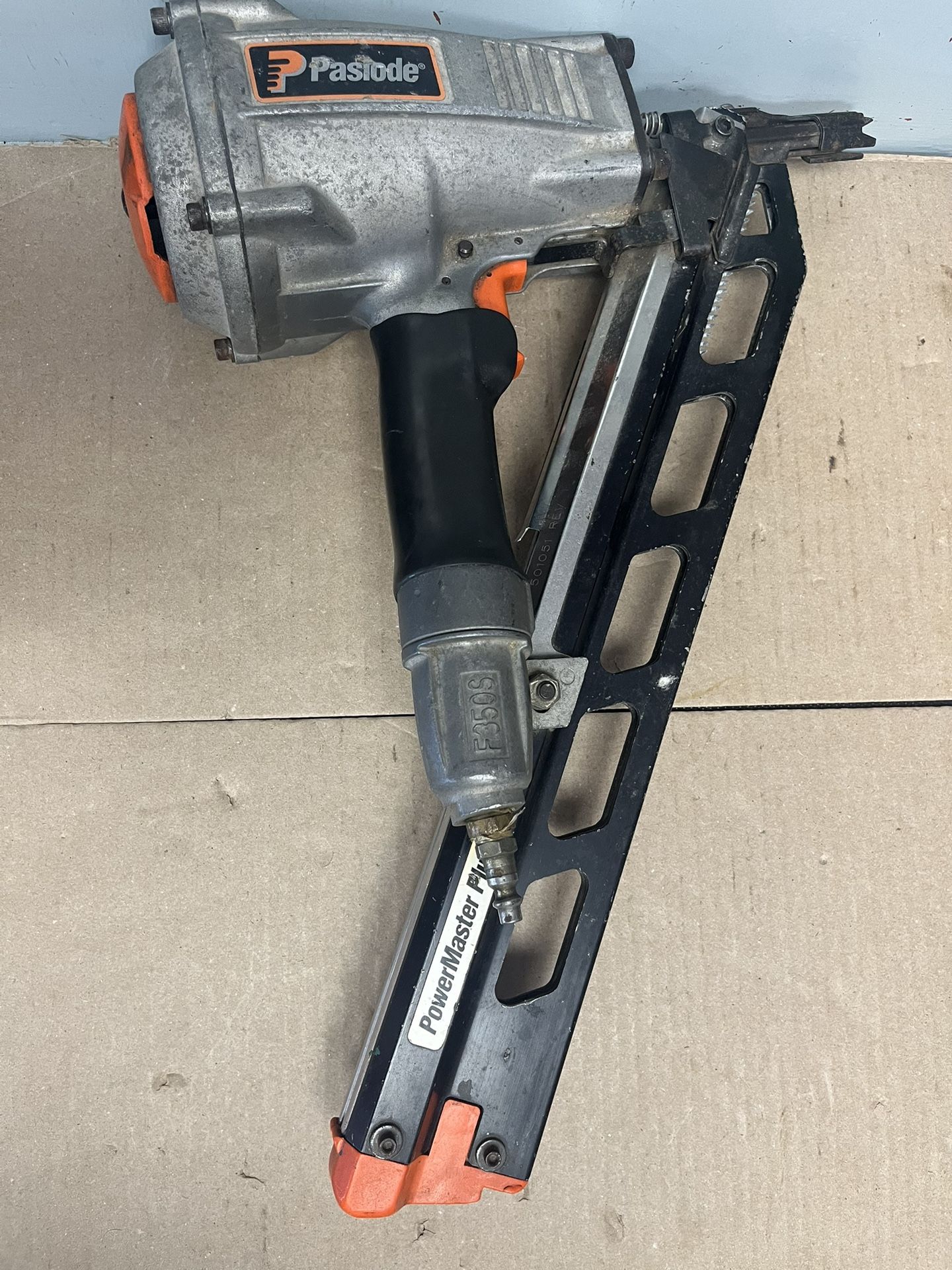 Paslode F350S Power Master Framing Pneumatic Nailer 2 - 3.5”