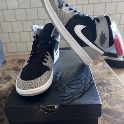 Air Jordan 1 Mid SE