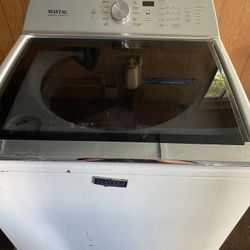  Maytag Washing Machine With Agitator (used)