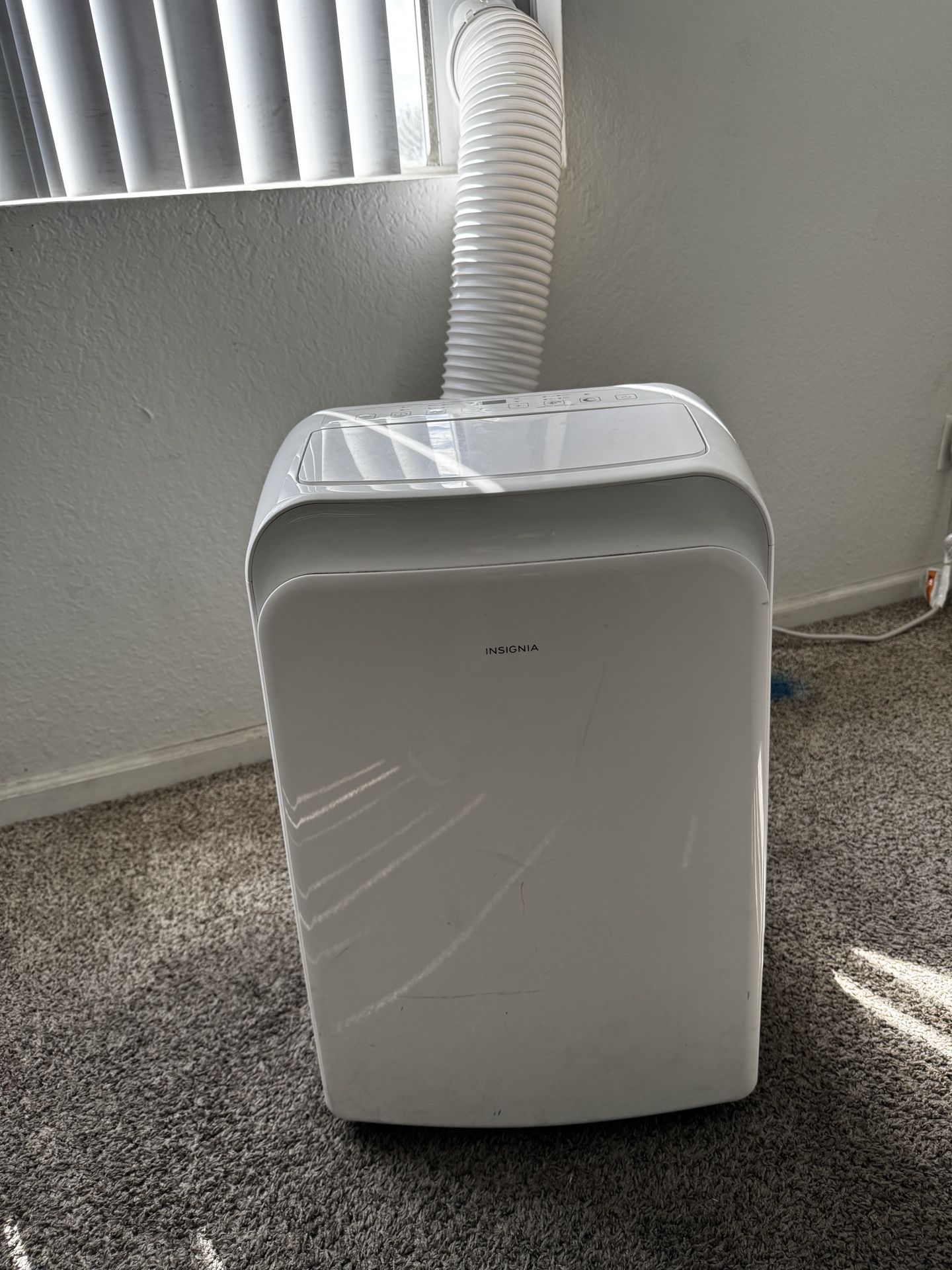 Insignia portable air conditioner