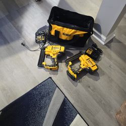Dewalt Brushless 18ga Stapler 2 Ah Battery With Charger
