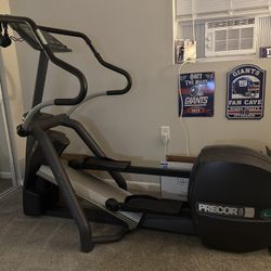 Precor EFX 546i Experience Rear Drive Elliptical Trainer