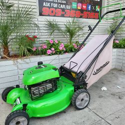 LAMN-BOY GAS SELF-PROPELLED LANW MOWER 