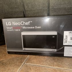 LG NeoChef Smart Inverter Microwave 