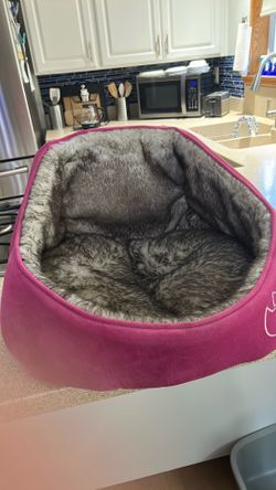 Kitty Bed - Pink - w/removable pad -