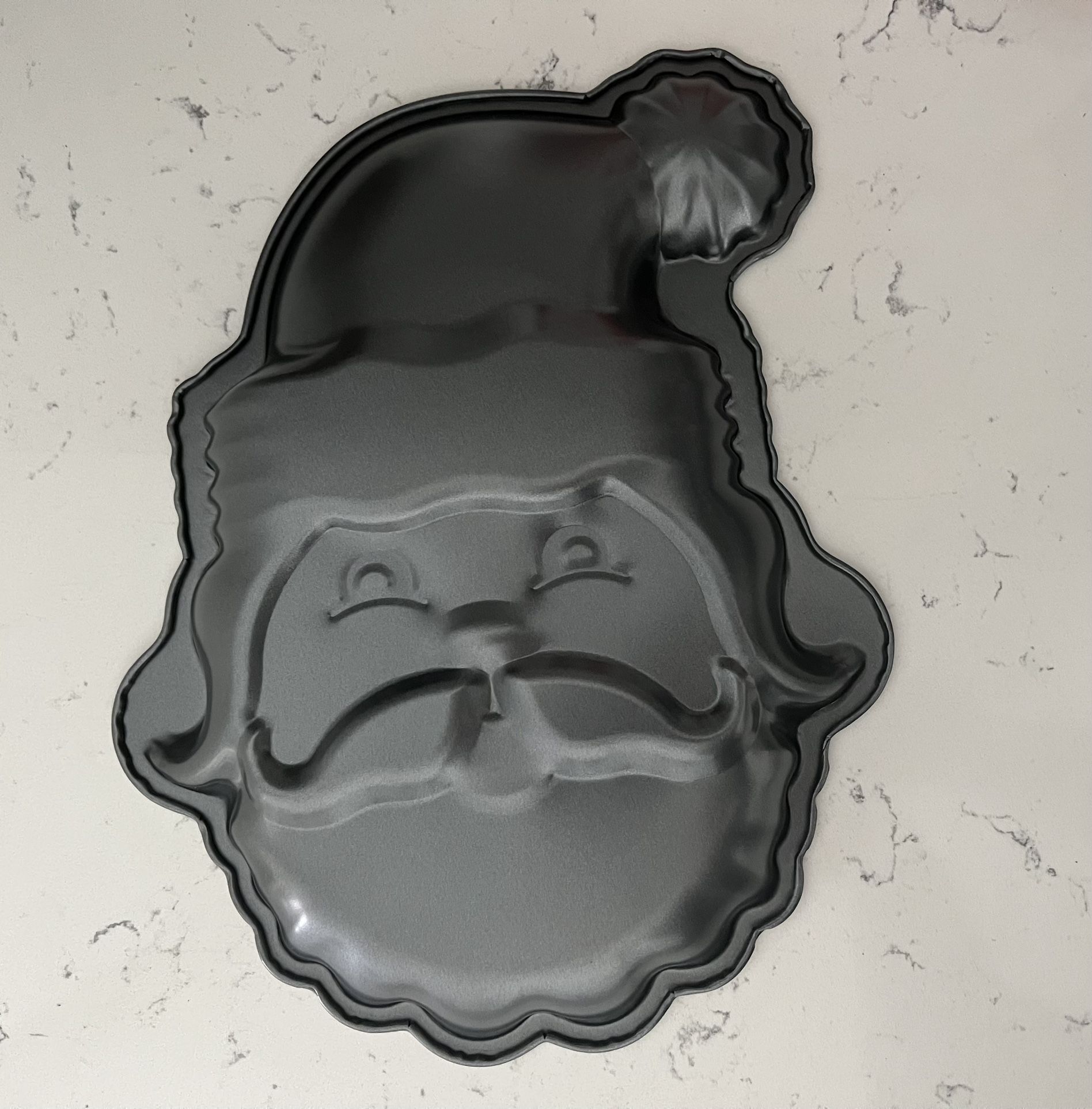 Santa’s Shaped Baking Pan